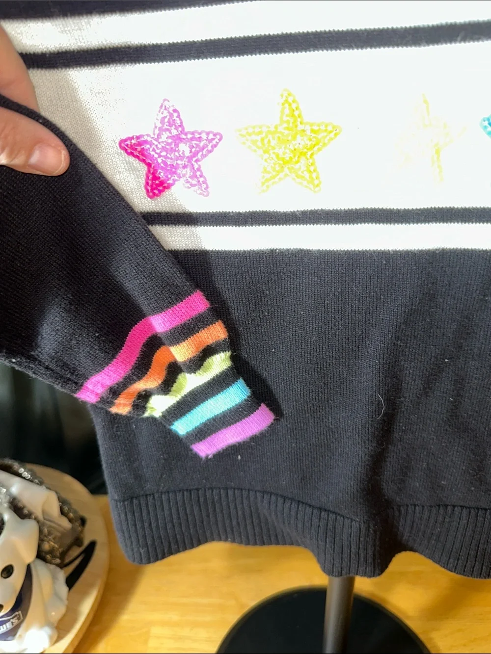 🎉The Children's Place Black Sweater with Rainbow Star Accents S(5/6) B224